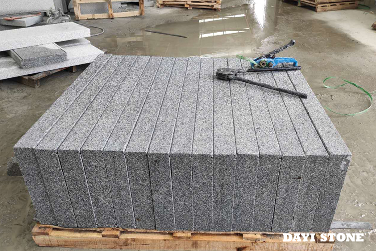 Coping Light Grey Granite G603-10 Top and long edges Bushhammered whit water groove 100x30x8cmx15cm - Dayi Stone Coping Light Grey Granite G603-10 Top and long edges Bushhammered whit water groove 100x30x8cmx15cm - Dayi Stone